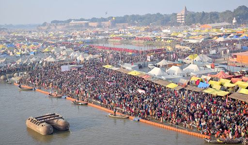 मकर संक्रांति पर बन रहा दुर्लभ भौम पुष्य योग, जानें पूजा सामग्री, मंत्र और मुहूर्त